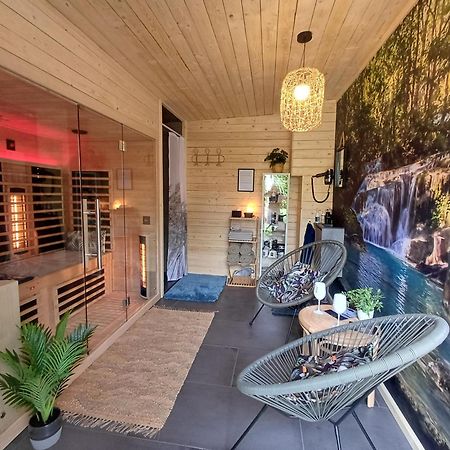 Entre Monts Et Collines B&B Et Spa En Option Exterior photo
